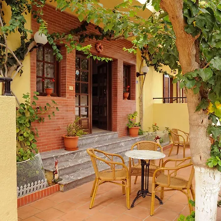 Cleopatra Aparthotel Hersonissos (Crete)