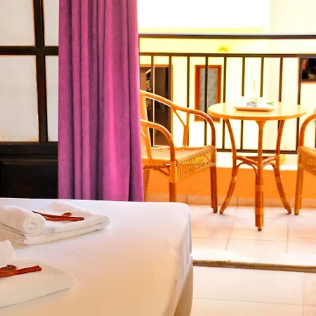 Cleopatra Aparthotel 3*