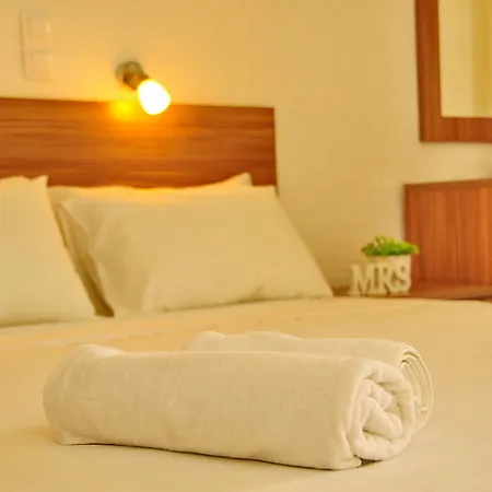 アパートホテル Cleopatra ヘルソニソス