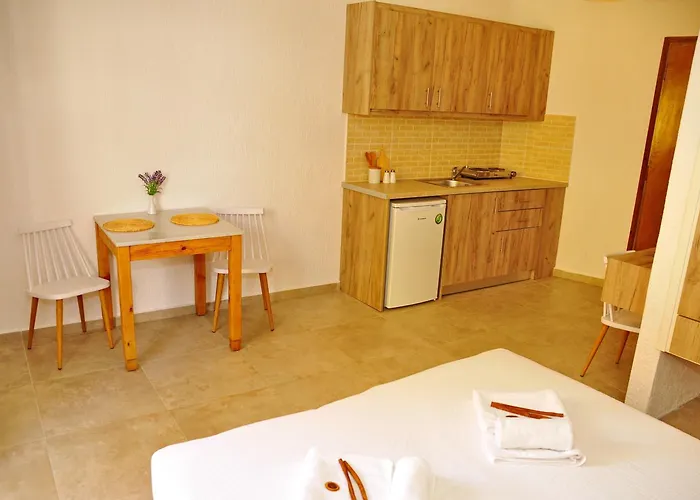 Cleopatra Hersonissos (Crete)